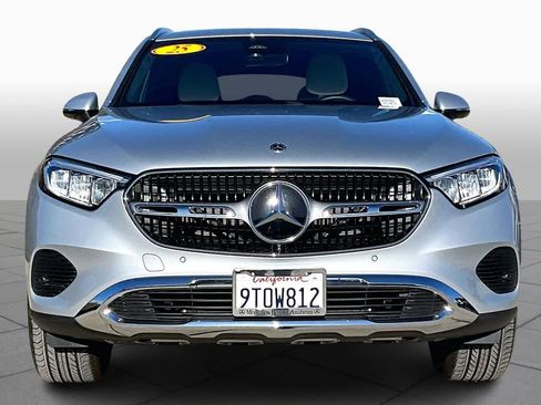 Used 2025 Mercedes-Benz GLC 300 image 3