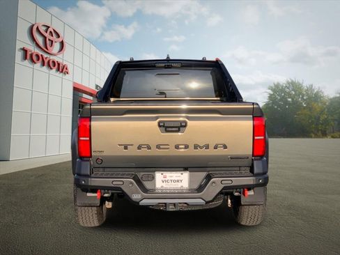 Used 2025 Toyota Tacoma 4x4 Double Cab Hybrid w/ Tow Tech Package image 4
