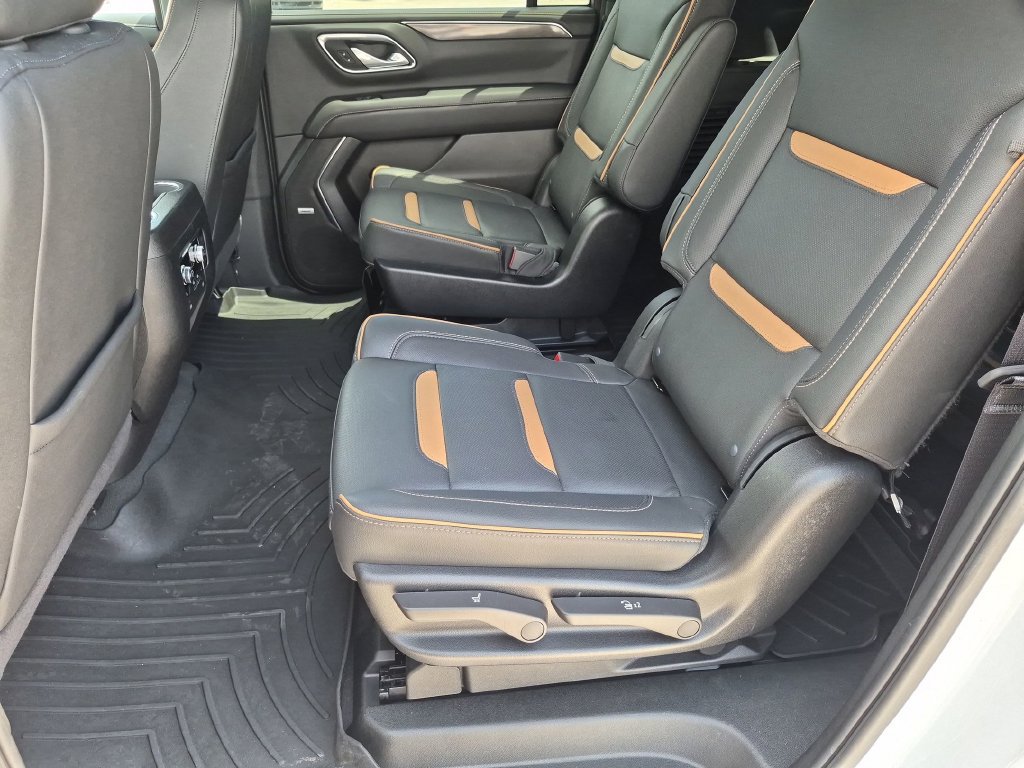 Used 2024 GMC Yukon XL AT4 w/ Technology Package AWD/4WD image 26