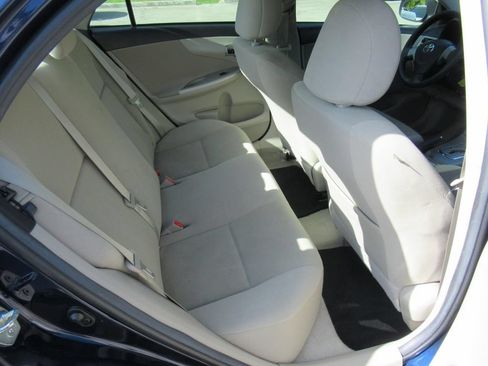 Used 2013 Toyota Corolla LE FWD image 28