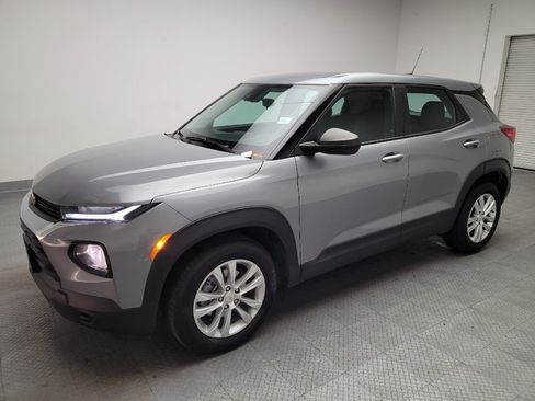 Used 2023 Chevrolet TrailBlazer LS FWD image 2