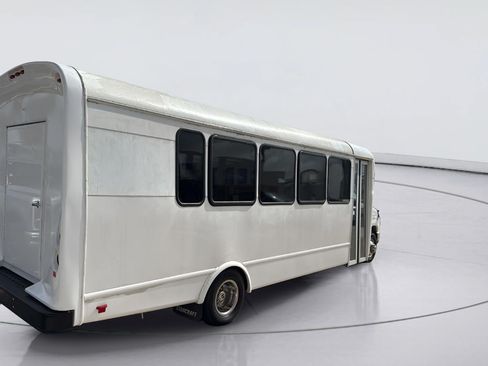 Used 2015 Ford E-450 and Econoline 450 Super Duty w/ Shuttle Bus Prep Package RWD image 3