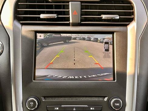 Used 2017 Ford Fusion SE w/ Fusion SE Technology Package FWD image 36