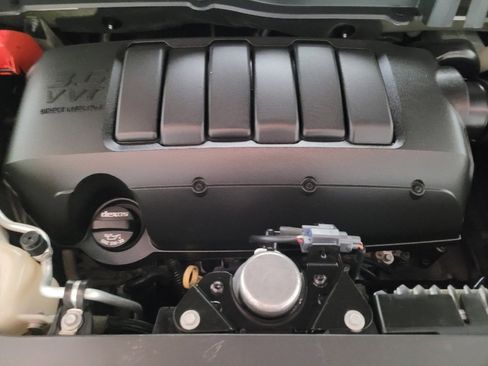 Used 2014 GMC Acadia SLT w/ Technology Package image 30