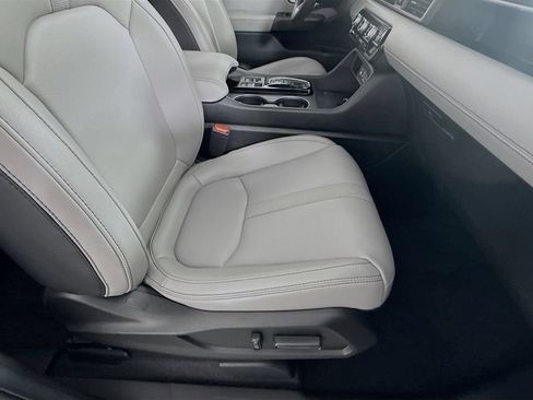 Used 2025 Honda Pilot EX-L image 41