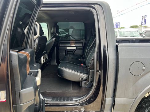 Used 2020 Ford F150 Lariat RWD image 11