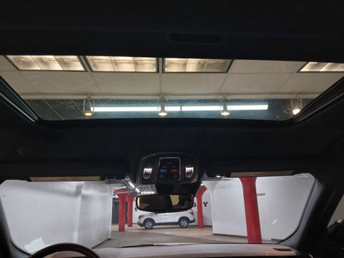 Used 2023 Jeep Grand Cherokee Altitude image 14