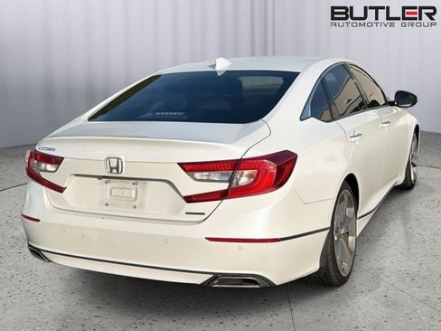 Used 2018 Honda Accord Touring image 8