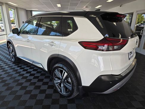 Used 2021 Nissan Rogue SL w/ Premium Package AWD/4WD image 5