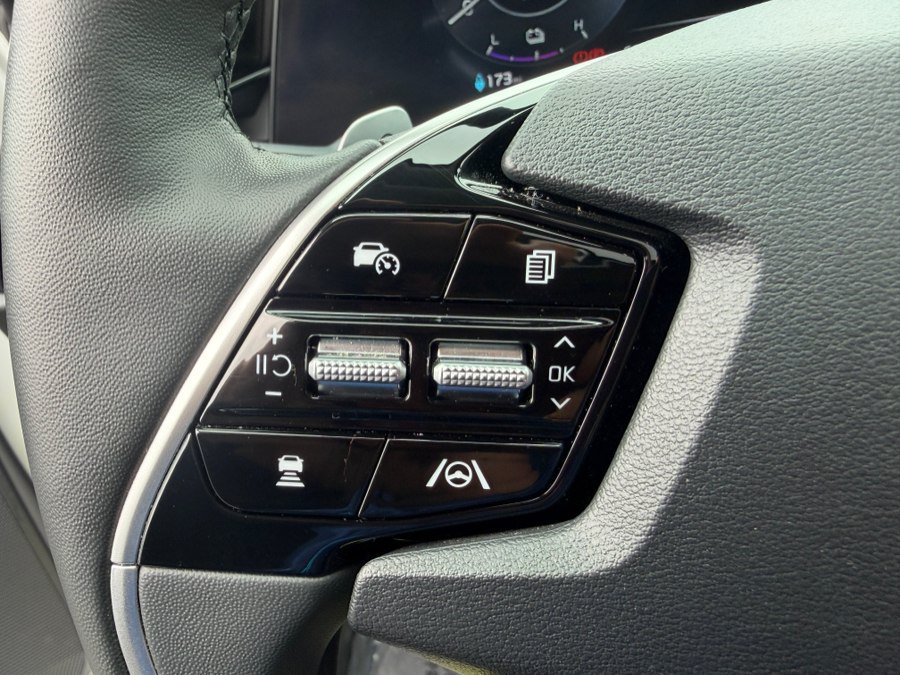 Used 2023 Kia Niro Wave w/ Wave Preserve Package FWD image 14