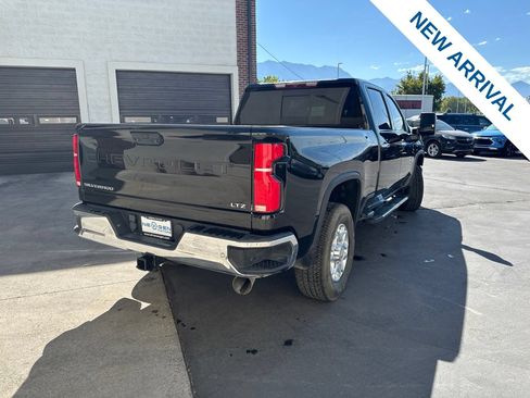 Used 2024 Chevrolet Silverado 2500 LTZ w/ LTZ Texas Edition AWD/4WD image 7
