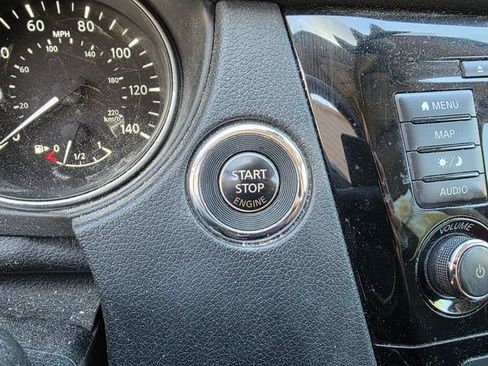 Used 2019 Nissan Rogue SL w/ Premium Package image 25