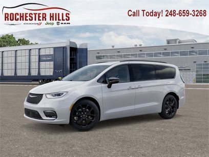 New 2026 Chrysler Pacifica Limited