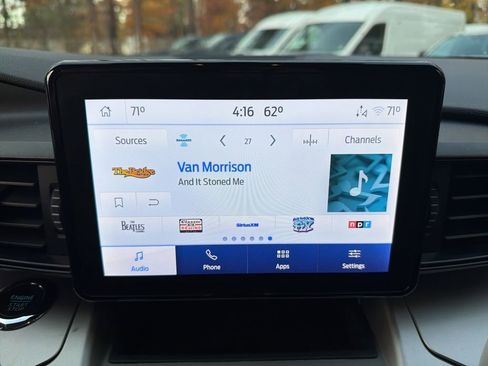 Used 2022 Ford Explorer XLT image 26