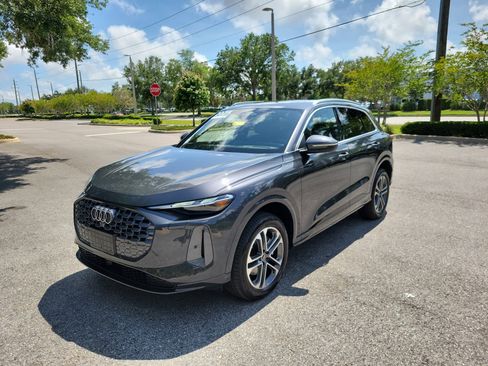 Used 2025 Audi Q5 Premium w/ Convenience Package AWD/4WD image 8
