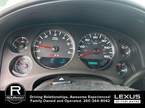 Used 2014 Chevrolet Suburban LT image 1