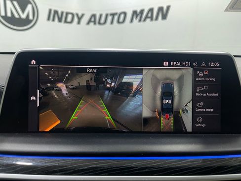 Used 2021 BMW 750i xDrive w/ Executive Package image 11