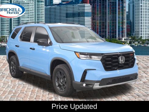 Used 2024 Honda Pilot TrailSport image 1