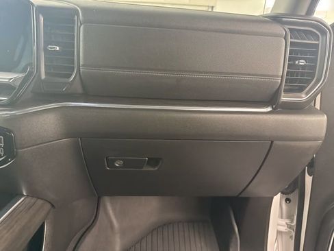 Used 2024 Chevrolet Silverado 1500 LTZ image 12