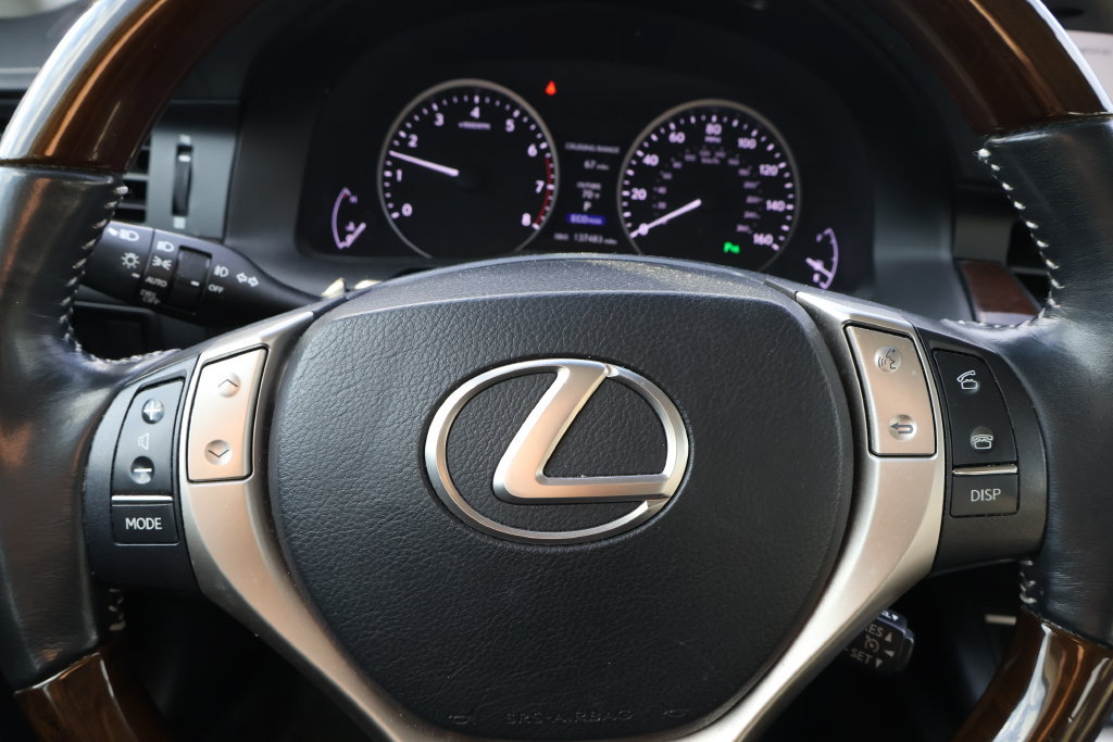 Used 2014 Lexus ES 350 w/ Ultra Luxury Package FWD image 17