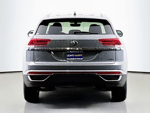 Used 2023 Volkswagen Atlas Cross Sport SE w/ Black Wheel Package image 6