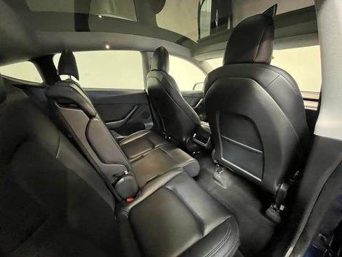 Used 2021 Tesla Model Y Long Range AWD/4WD image 12