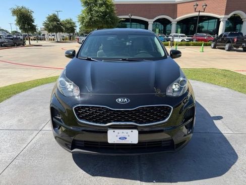 Used 2021 Kia Sportage LX w/ LX Fwd Popular Package image 2