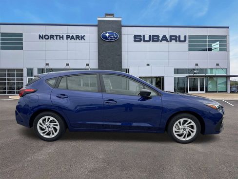 Used 2024 Subaru Impreza 2.0i image 2