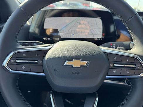 New 2026 Chevrolet Equinox LT w/ LPO, Floor Liner Package image 19