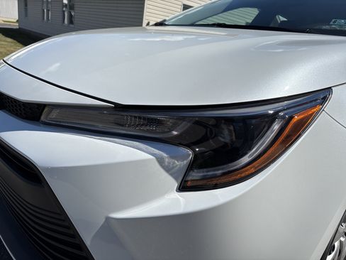 Certified 2025 Toyota Corolla LE FWD image 10
