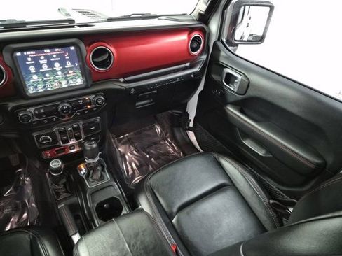 Used 2018 Jeep Wrangler Unlimited Rubicon image 12