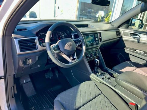 Used 2020 Volkswagen Atlas Cross Sport S image 11