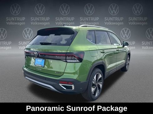 Used 2026 Volkswagen Taos SE AWD/4WD image 5