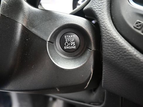 Used 2020 Jeep Compass Latitude image 23
