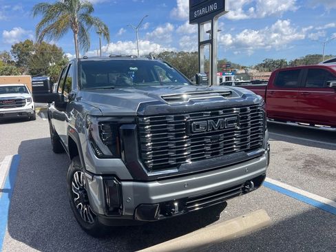 Used 2024 GMC Sierra 2500 Denali Ultimate image 1