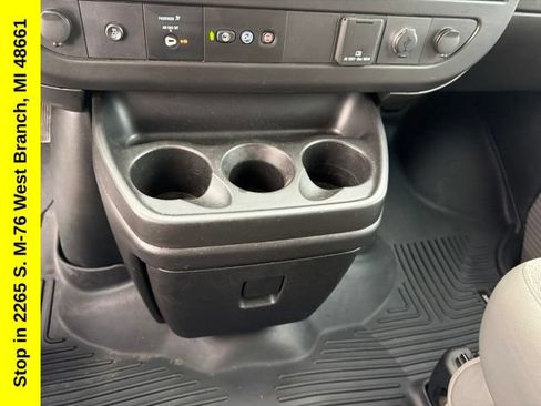 Used 2019 Chevrolet Express 3500 w/ Driver Convenience Package RWD image 23