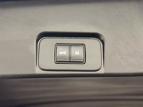 Used 2022 Nissan Rogue SL w/ SL Premium Package image 26