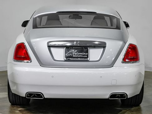 Used 2016 Rolls-Royce Wraith RWD image 8