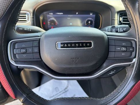 Used 2023 Jeep Wagoneer 4WD w/ Rear Seat Video Group 1 image 13