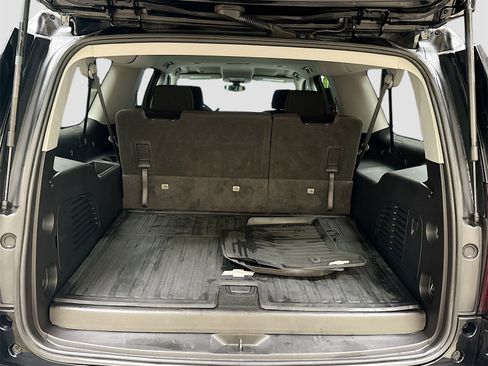 Used 2019 Chevrolet Suburban LS w/ All-Season Package image 26