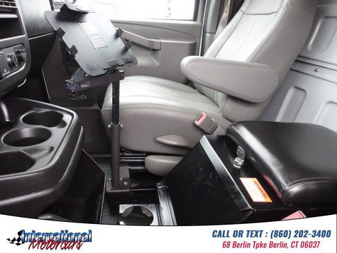 Used 2020 Chevrolet Express 2500 w/ Enhanced Convenience Package RWD image 12