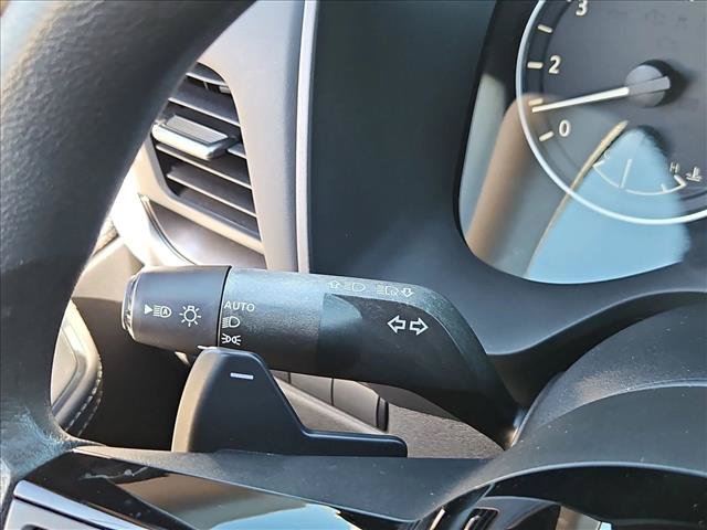 Used 2023 Nissan Rogue SV FWD image 15