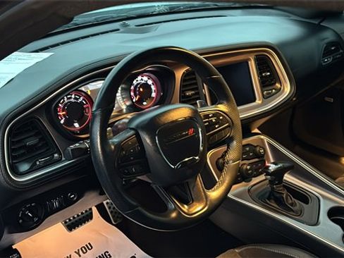 Used 2020 Dodge Challenger R/T w/ Plus Package image 7