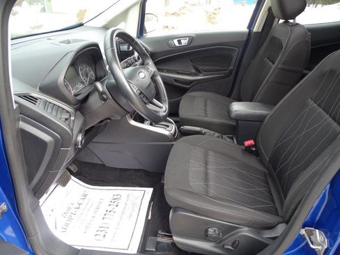 Used 2019 Ford EcoSport SE image 2