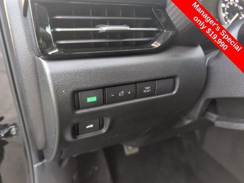 Certified 2023 Nissan Sentra SR w/ Trunk Package image 18