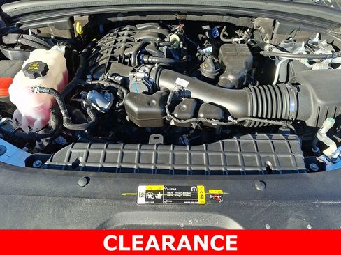 Used 2025 Jeep Grand Cherokee 4WD image 28