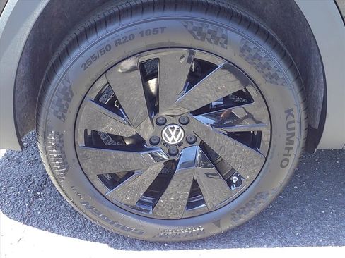 New 2026 Volkswagen Atlas Cross Sport SE image 6