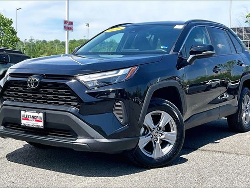 Used 2024 Toyota RAV4 XLE FWD image 1