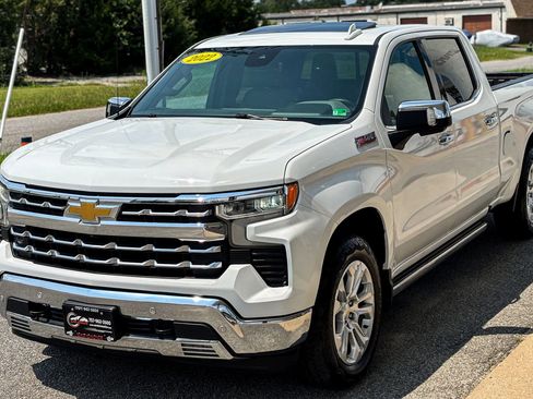 Used 2022 Chevrolet Silverado 1500 LTZ w/ LTZ Convenience Package II image 2