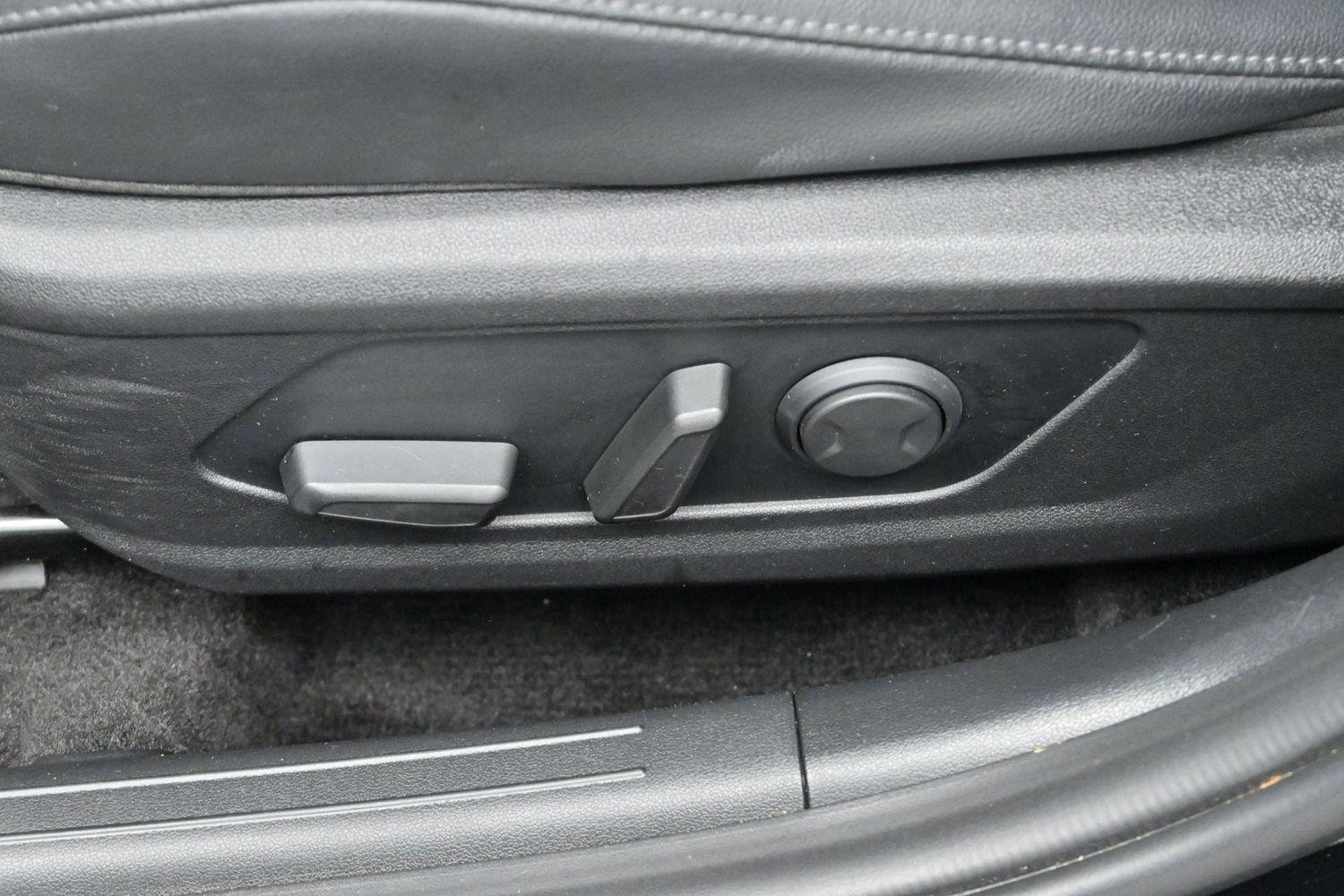 Used 2021 Hyundai Elantra Limited w/ Cargo Package FWD image 13